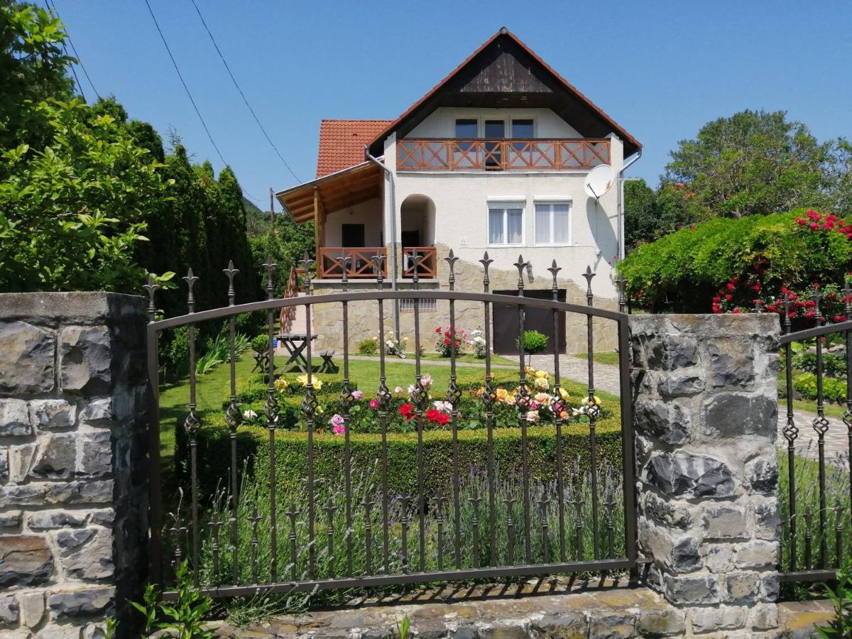 Kámán Nyaraló Badacsonytomaj Exterior foto